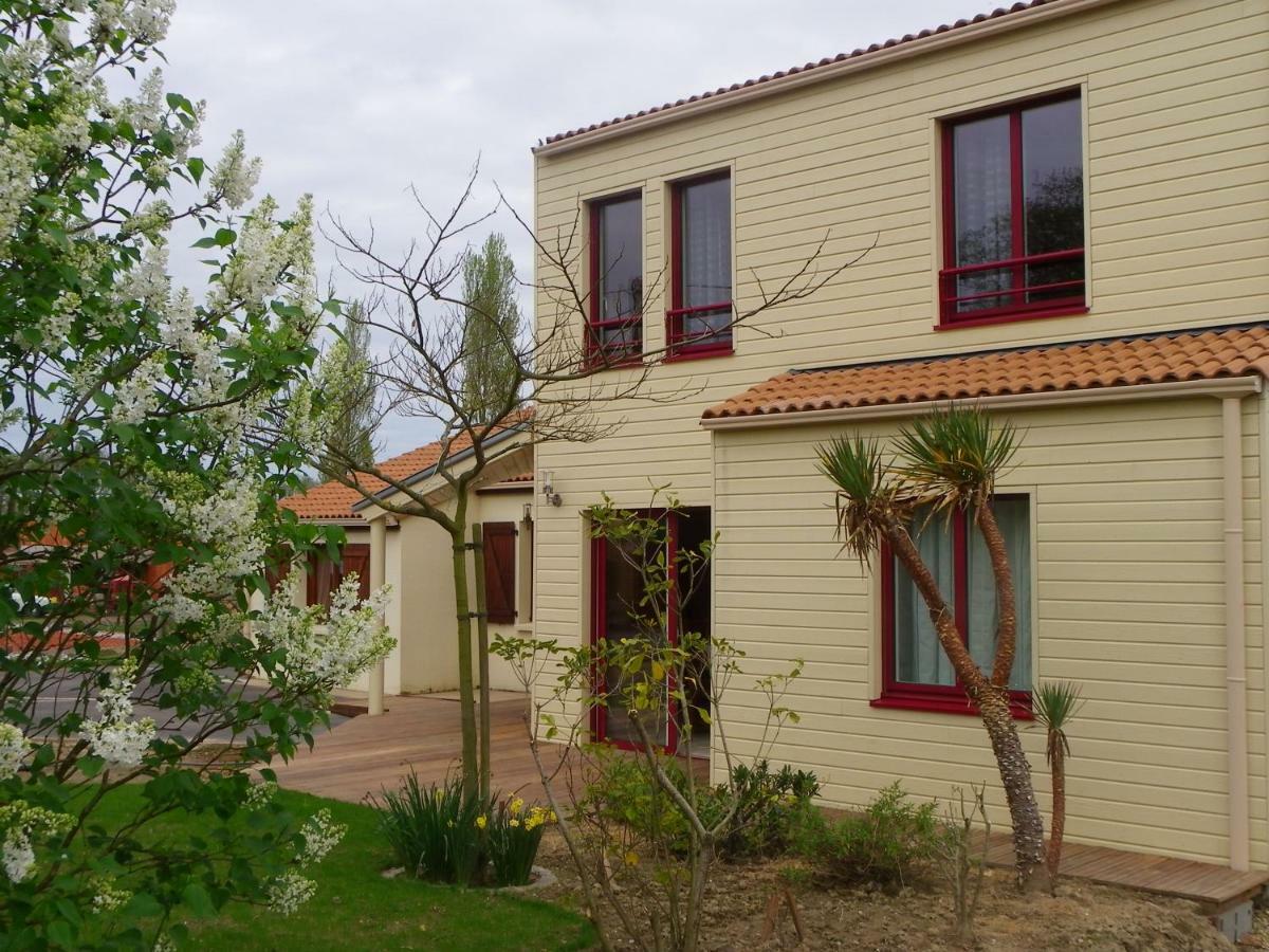 Le Logis De Saint-Martin Bed and Breakfast Haute-Goulaine Exteriör bild